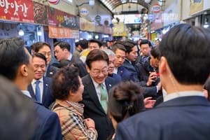 이 대통령, 민주당 초선 의원과 만찬…검찰개혁·추경 등 논의 전망