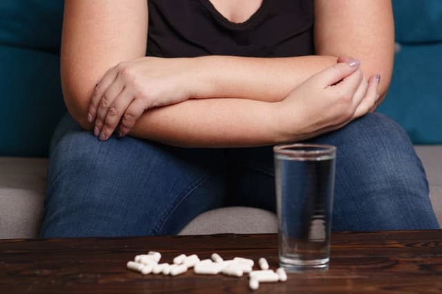 다이어트약 복용자 60% "비만 아닌데 먹는다"…73% 부작용 경험