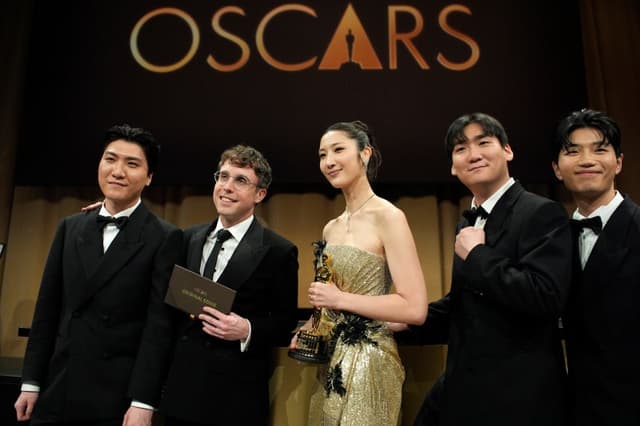 오스카 2관왕 '케데헌' 수상 소감 '뚝' 중단 논란…K팝 팬들 분노할 것