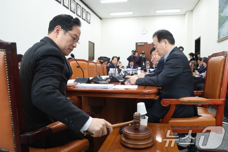 재경위 조세소위, '환율안정법' 의결…19일 본회의 처리 수순