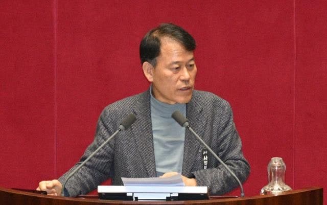 종합특검, 윤한홍 압수수색…관저 이전 의혹 강제수사