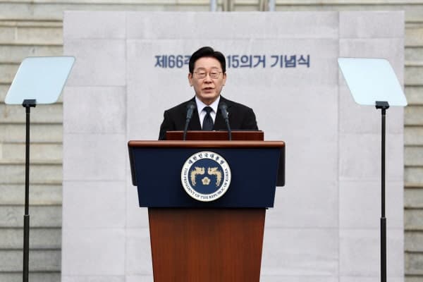 이 대통령 "기초연금 감액 피하려 위장이혼까지…노인빈곤 줄이기 위해 하후상박 증액 어떤가"