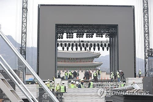 대통령도, 장관도 'BTS 공연' 팔 걷었다… "통신·사이버 총력 대응"