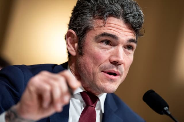 “이스라엘, 왜곡 정보로 미국의 이란 전쟁 유도” 사표 던진 美 대테러 수장, FBI 수사