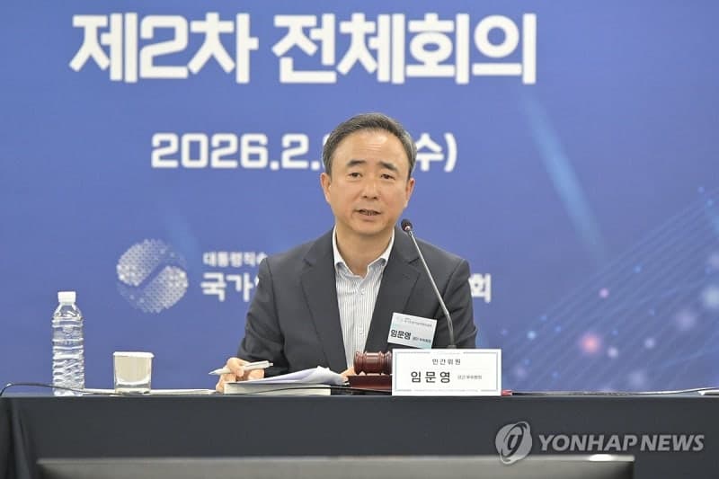 "AI 시대, 고용 충격 대비 위해 직무 재설계·훈련·안전망 패키지 설계해야"