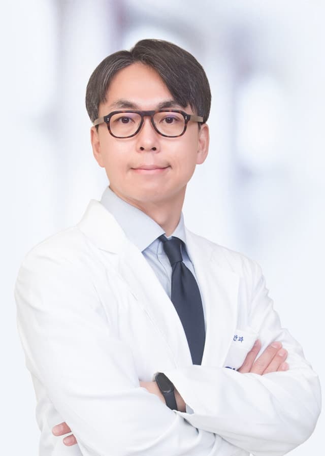 "전립선 치료제, 눈에도 영향"... 알파차단제 장기 복용 시 급성 녹내장 위험 52%↑