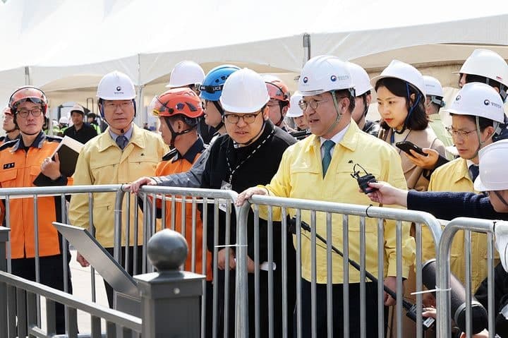 윤호중 행안장관, BTS 공연 광화문 현장 최종 점검 "마지막 1명까지 안전하게"