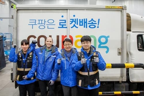 쿠팡 로저스 대표, 새벽배송 체험…국회 약속 이행
