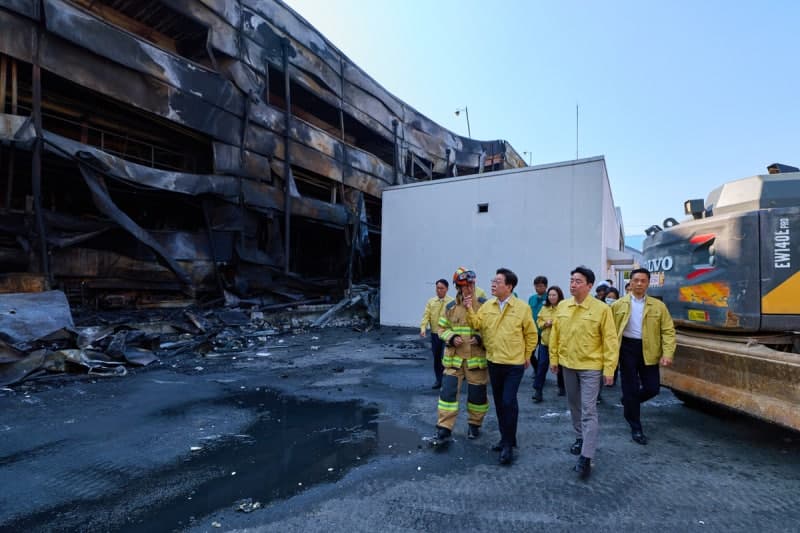 李 대통령, 대전 공장 화재 참사에 "원인 규명…끝까지 책임" 약속