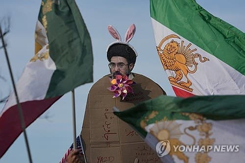 이란 새 지도자 모즈타바는 어디에…"실물은 없고 AI뿐" 생사 미스터리