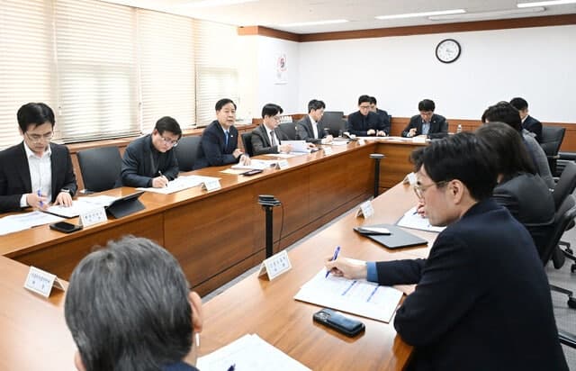 구윤철 부총리 "중동發 고유가 장기화 대비…추경 포함 금융·세제 정책 발굴해야"