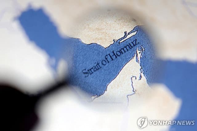 이란 "적 제외한 모든 선박 호르무즈 통과 가능…조율 거쳐야"