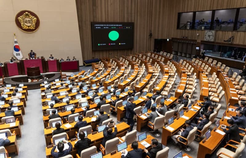 추미애, '검찰개혁 완수' 법사위원장 사임…경기지사 출마