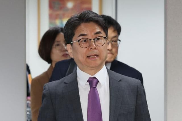 '두 차례 불발' 방미심위, 김우석 상임위원 선출…1기 집행부 구성 마무리