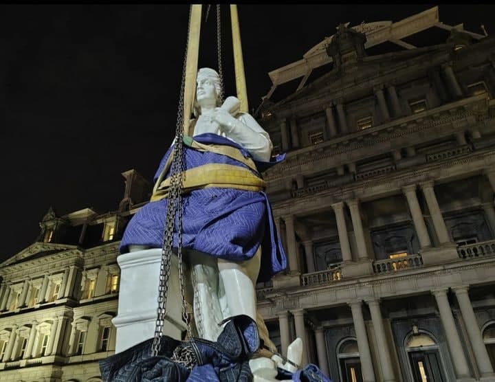 트럼프, 백악관에 콜럼버스 동상 재설치 "건국 영웅" VS "인종주의자" 역사 전쟁 불붙나