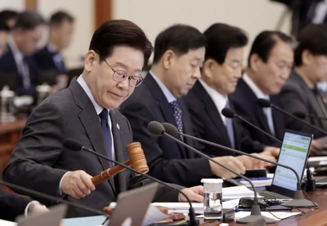 내일부터 공공부문 '차량 5부제' 의무 시행…전기·수소차 등 예외, 민간은 자율