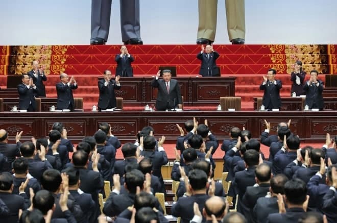 김정은 3기 권력 재편, 조용원 부상·김여정 제외