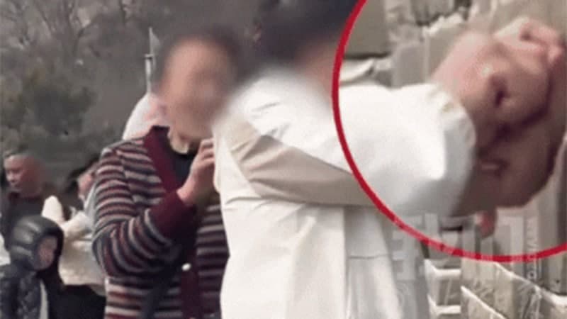 "자매 기념" 만리장성에 이름 새긴 中관광객, 결국 구류·벌금 처분