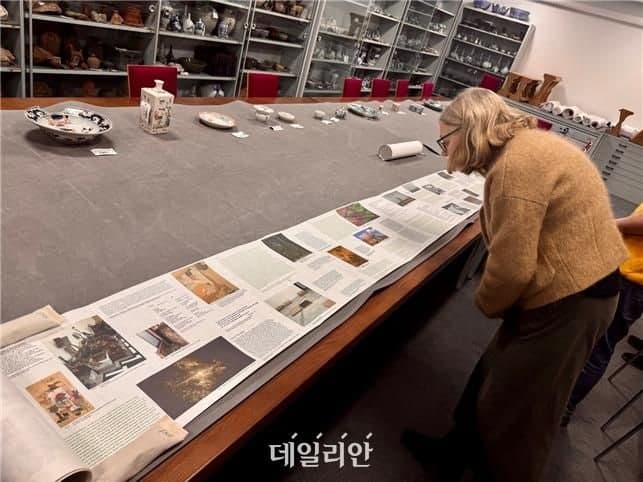 KAIST 이진준 교수 '10m 한지 두루마리 논문', 英 박물관에 영구 소장