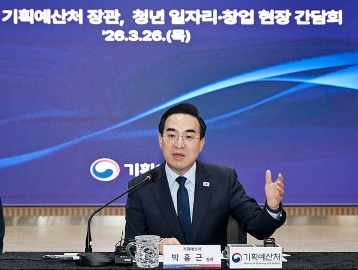 박홍근 장관, 취임 첫 행보 '청년' 초점...일자리 현장 방문해 취업·창업 지원 확대