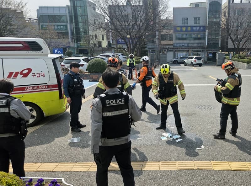 울산 동울산세무서 50대 민원인 분신 시도, 말리던 직원도 부상