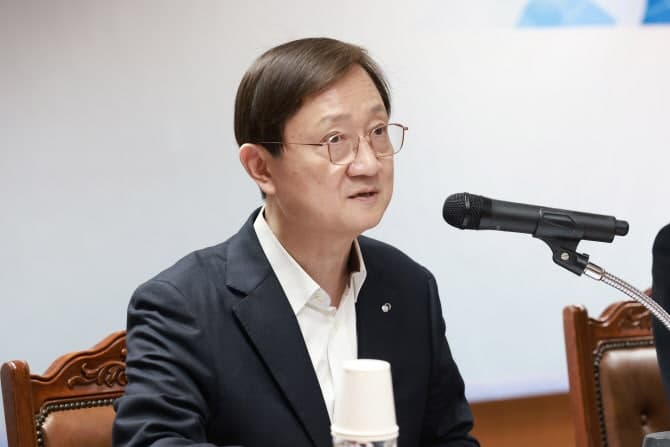 이찬진 금감원장 재산 407억, 예금만 '38억' 증가…5달 새 22억원 늘었다