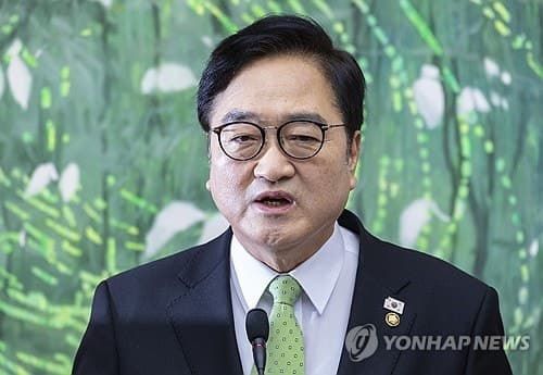 우원식, 이틀 밤새며 국힘 106명에 '개헌' 손편지…"시대 맞게 헌법 정리"