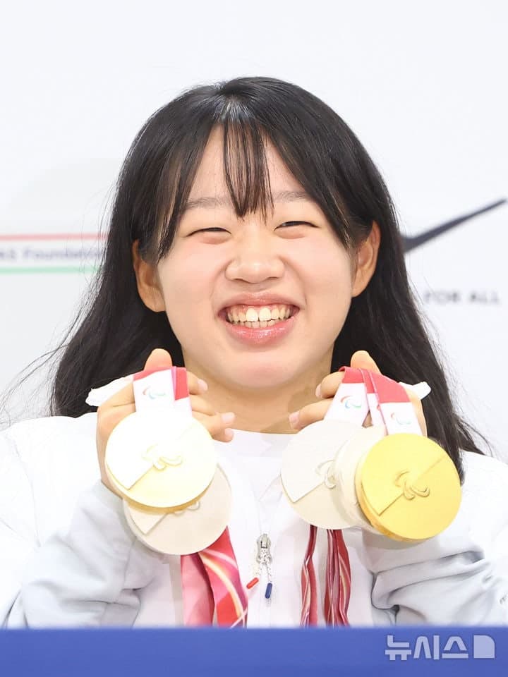 동계 패럴림픽 MVP 김윤지, '메달 부자' 등극