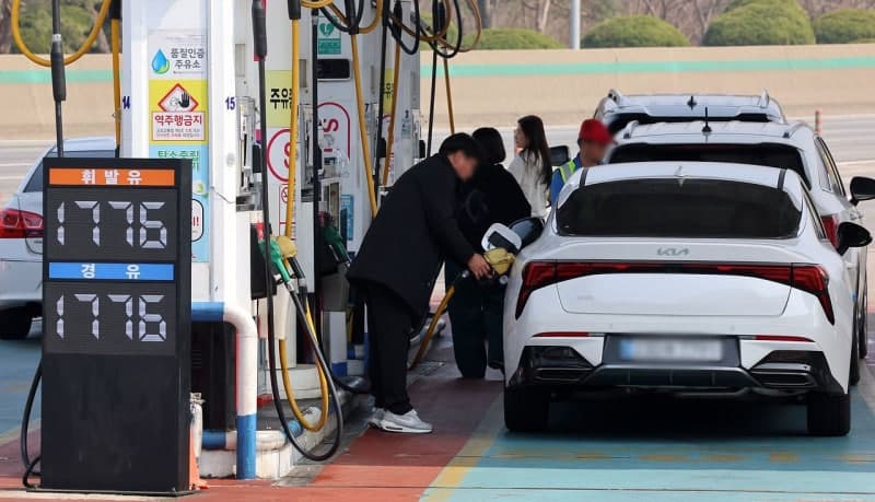 내일부터 유류세 인하폭 확대…휘발유 15%·경유 25% 인하