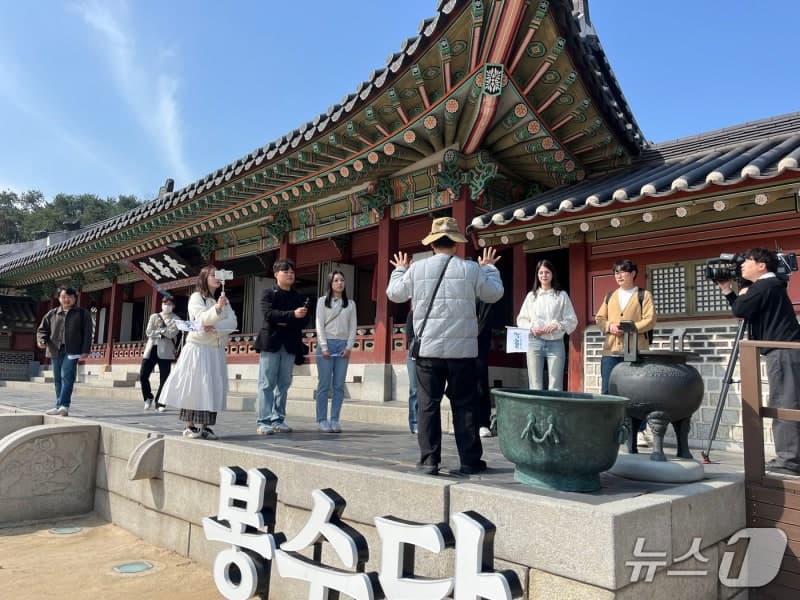 글로벌 인플루언서, 수원 행궁동에서 '수원 방문의 해' 홍보 콘텐츠 제작