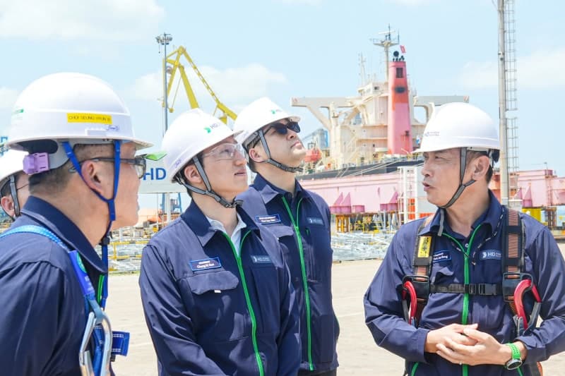 정기선 HD현대 회장, 베트남 사업장 방문…"모든 해답은 현장에 있어"