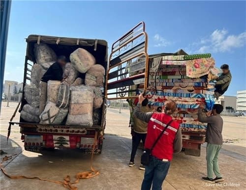 "중동분쟁에 호르무즈 폐쇄…아동 40만명 의료품 배송 지연"
