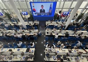 김 총리 "한·중 불확실성 시대 '동주공제' 절실…산업·기술·투자 협력 구체화"