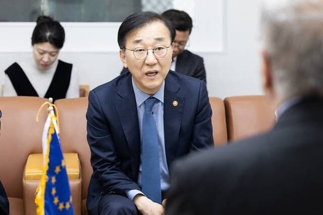 김윤덕 장관, 주한 EU대사 만나 "친환경·지속가능 모빌리티 협력 강화"