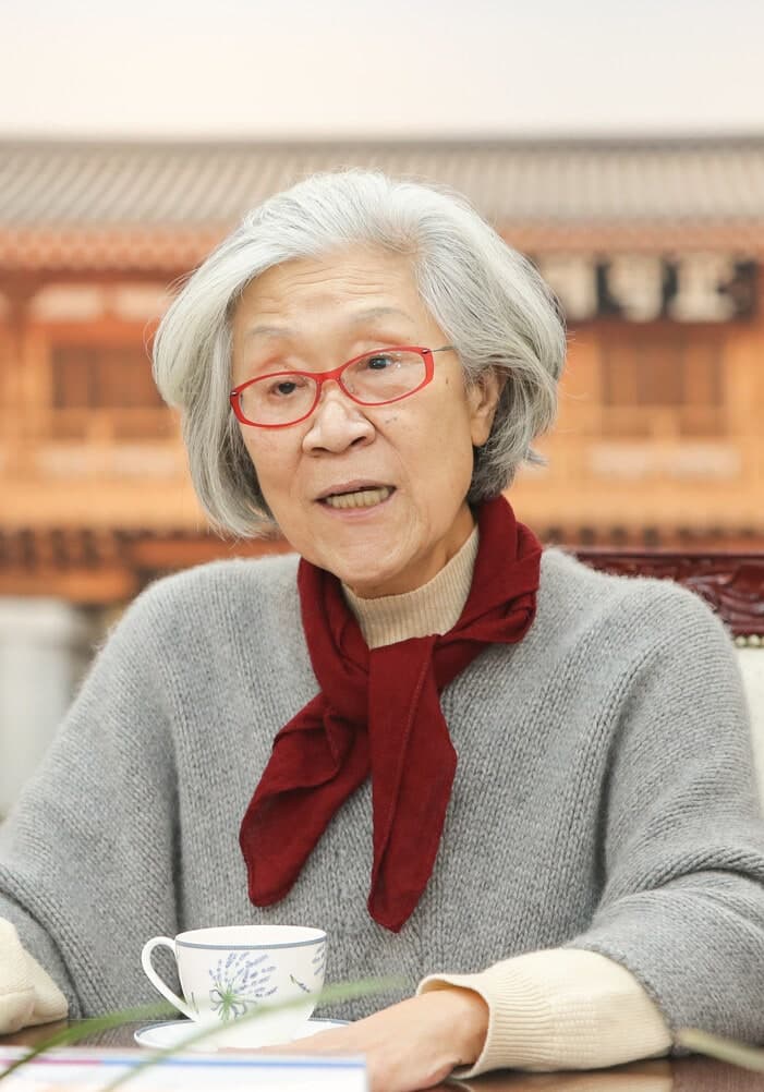 김정옥 이사장, "가진 것 사회에 돌려주라던 어머니 뜻"…전북대에 80억 기부 완납