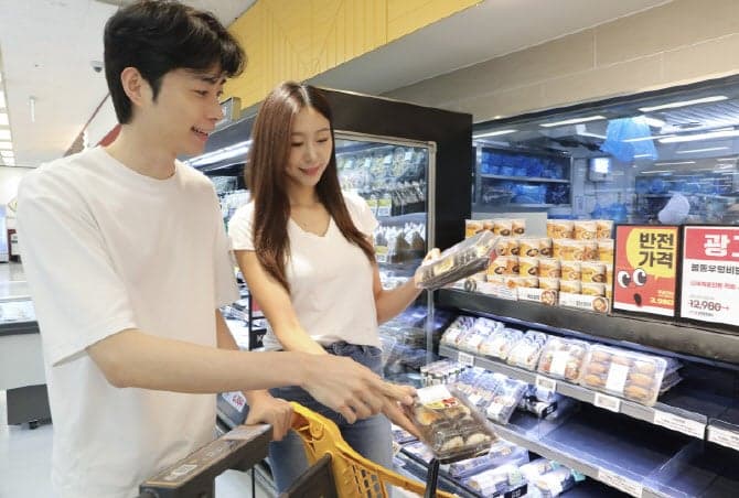이마트, '고물가 속 반전' 두 줄 김밥 3980원 출시…외식 물가 부담 낮춘다