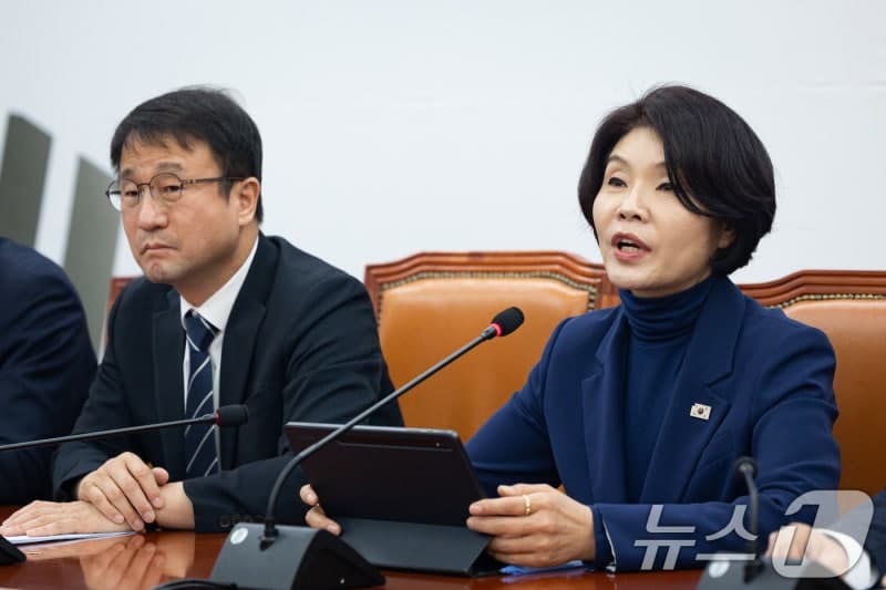 민주당 "출퇴근 시간부터 어르신 무임승차 단계적 제한 필요"