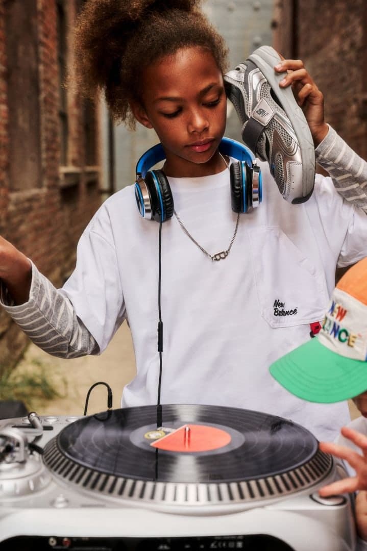 뉴발란스 키즈, 완판 '프리들' 후속 '프리들 엑스' 공개…상위 등급 스니커 샌들 선보여