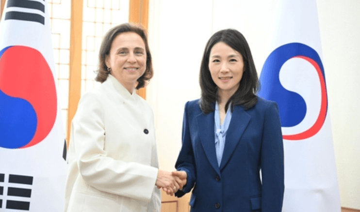 김진아 외교2차관, EU 사무총장 만나 “공급망 안정화 등 협력 확대” 논의