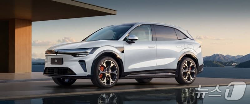 지커, 한국 상륙 첫 모델 '7X' 확정…"지커보고있다" 영상 선공개