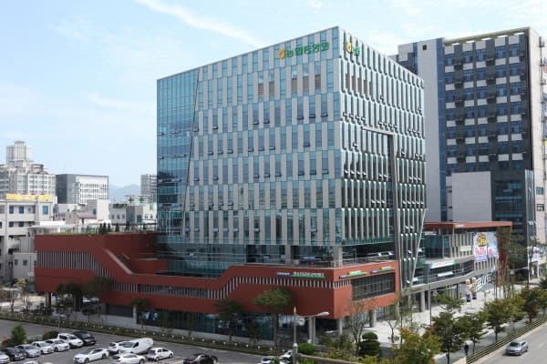 NH농협은행, 고령층 보이스피싱 보상보험 무료 가입 지원…최대 1000만원