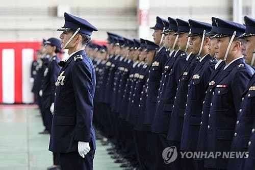 日정부, 만성적 인원 '미달'에 자위대 정원 감축 검토…지자체·내부 반발 변수