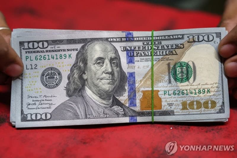 트럼프 서명 담긴 달러 신권 나온다…미 현역 대통령 최초, 165년 전통 파괴