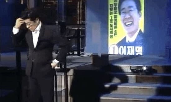 이 대통령, '조폭 연루설' 재차 비판…"스토리 라인 부실해 쓰다만 소설"