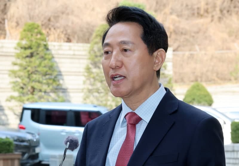 오세훈 "혁신 선대위는 중도확장 선대위…외연 넓혀야 승리" "빨간색 입고 싶다, 입게 해달라" 재차 압박
