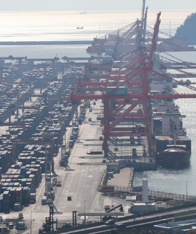 이란 전쟁 직격탄, 기업 체감경기 '꽁꽁' 얼어붙었다…비제조업 충격 더 컸다