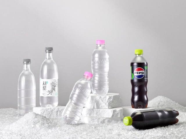 롯데칠성, 재생 플라스틱 100% '펩시 라임·아이시스·새로' 페트 출시…소주까지 확대