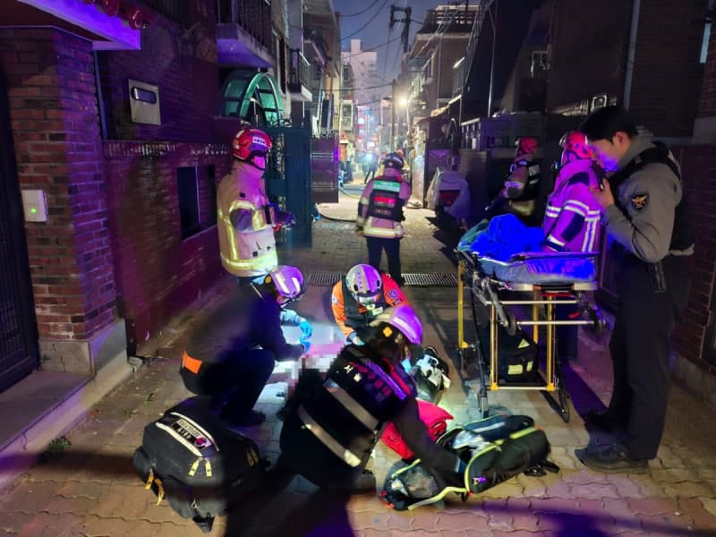 서울 강북구 수유동 다세대주택서 심야 화재…90대 남편 사망·아내 중상