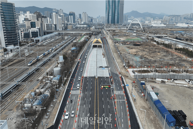 부산항 북항 충장지하차도 31일 개통…교통 혼잡 완화 기대