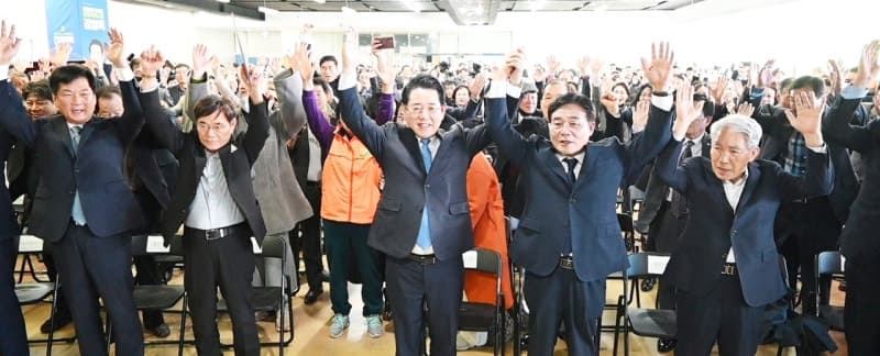 김영록, 광주 선거사무소 개소…박지원·박광태 등 참석 "지방주도 성장 새 역사"